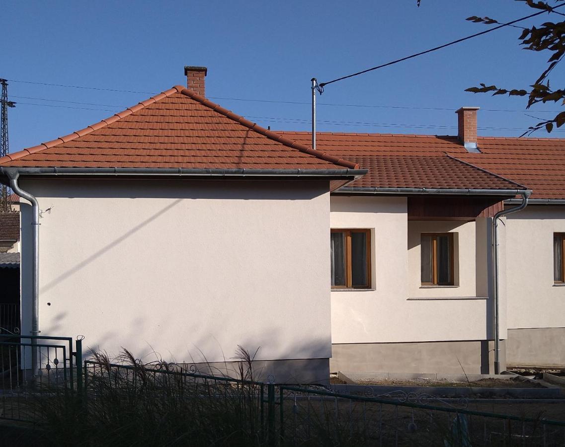 Sandora Vendeghaz Nagyrakos Exterior photo